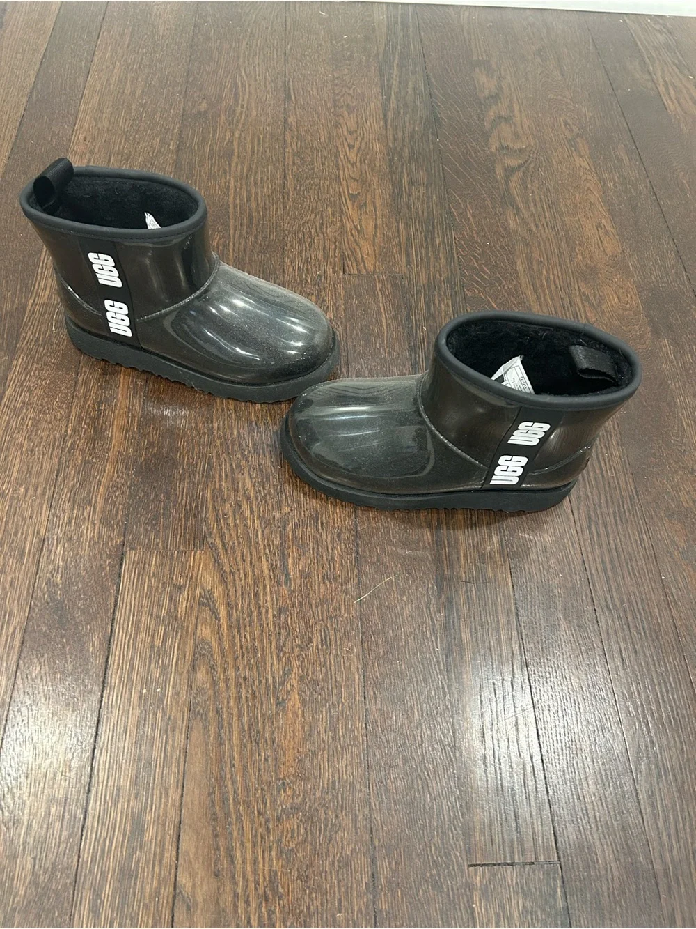 NWOB UGG Kids Black Classic Clear Waterproof Ankle Rain Boots Size 2Y